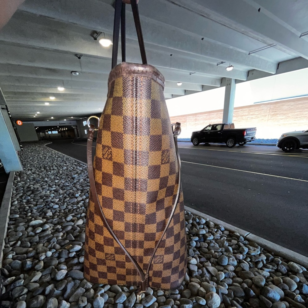 Authentic Louis Vuitton GM Neverfull bag